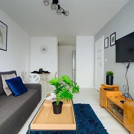 Warsaw Inside Solec With Private Parking Apartman Kültér fotó