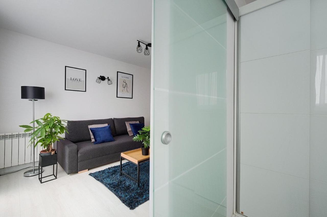 Warsaw Inside Solec With Private Parking Apartman Kültér fotó